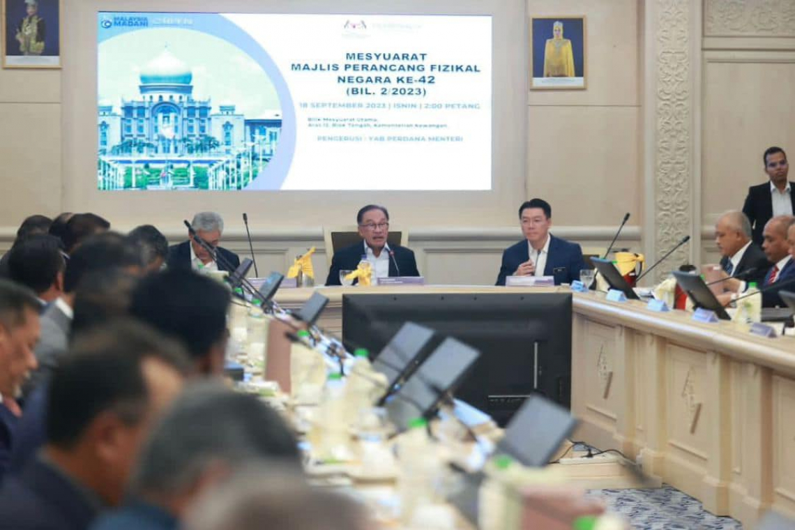 Mesyuarat Majlis Perancang Fizikal Negara Ke-42